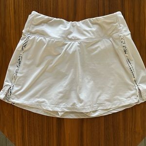 FILA Foul Line Tennis Skirt/Skort White w/Fiji print Size Small